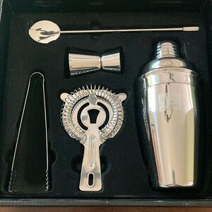 NEW Silver Cocktail Shaker Set